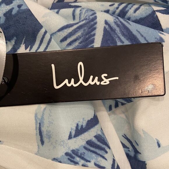 NWT Lulu’s Float Sweetly Blue/White Feather Print Dress Size XS - Picture 10 of 13